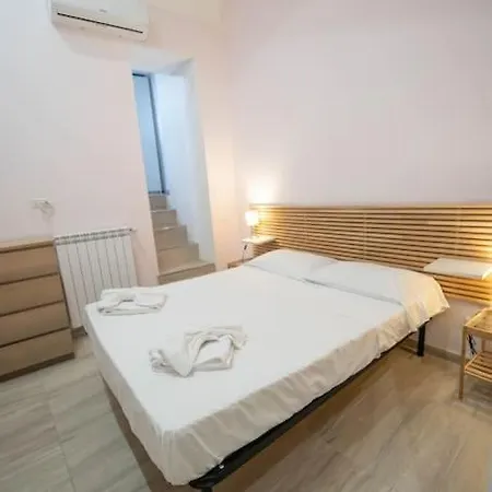 Apartament La Casa Di Lucia By Dimorra Neapol